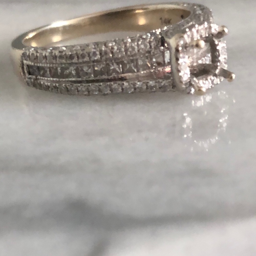 Engagement Ring😍😍😍😍pick your center stone!!!